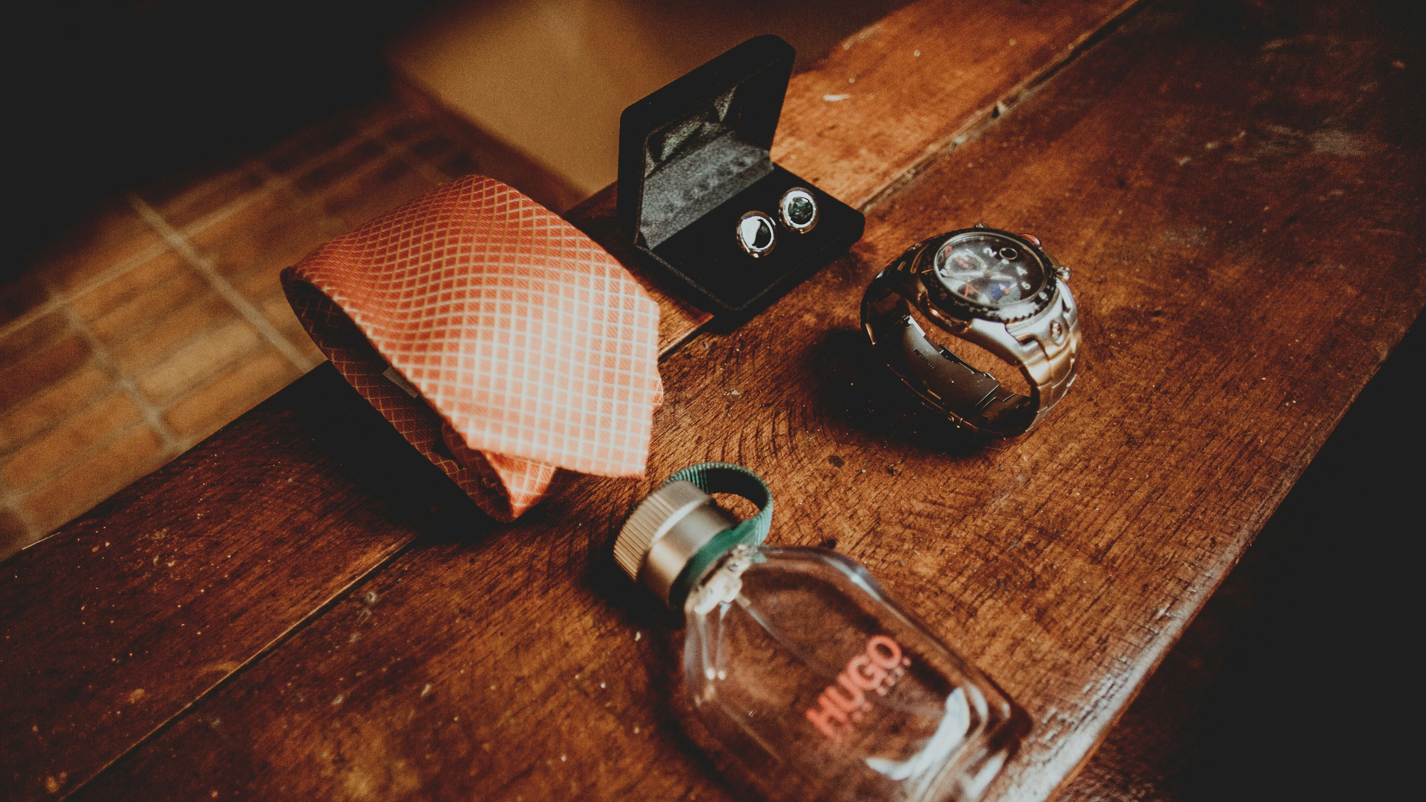 Frasco de perfume Hugo