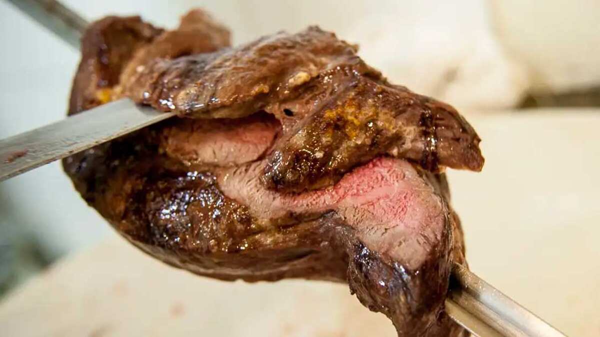 Preço de churrascarias pode pesar no bolso no dia dos Pais
