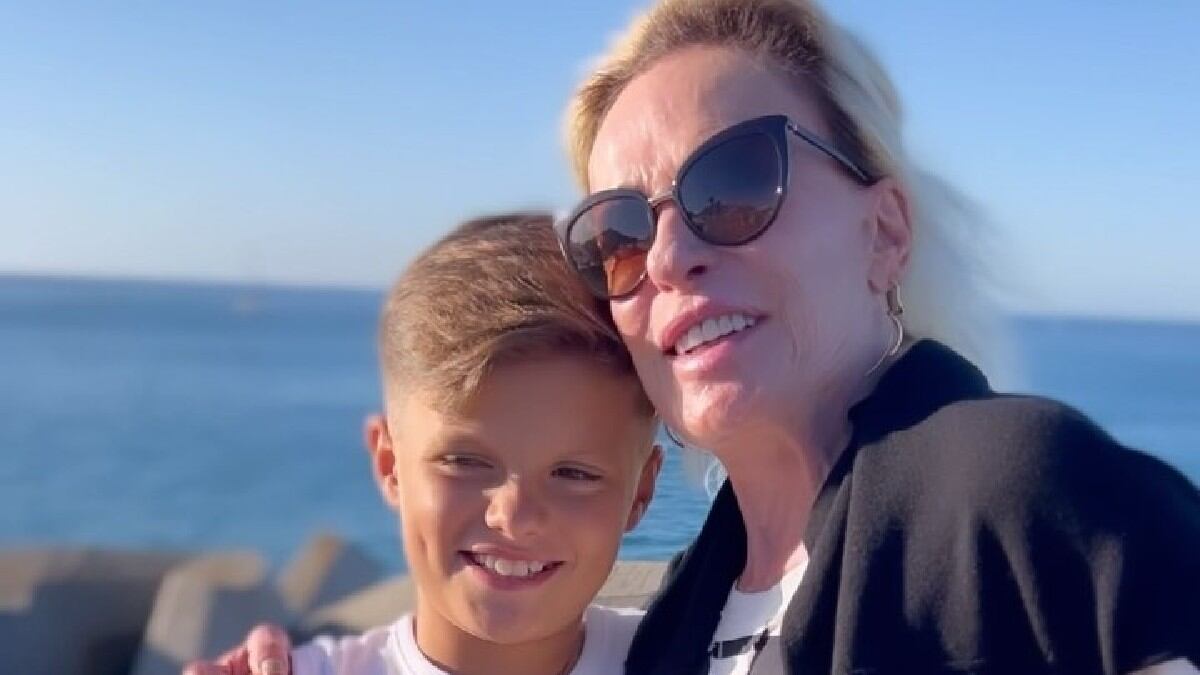 De férias do "Mais Você", Ana Maria Braga viaja com o neto para a África do Sul