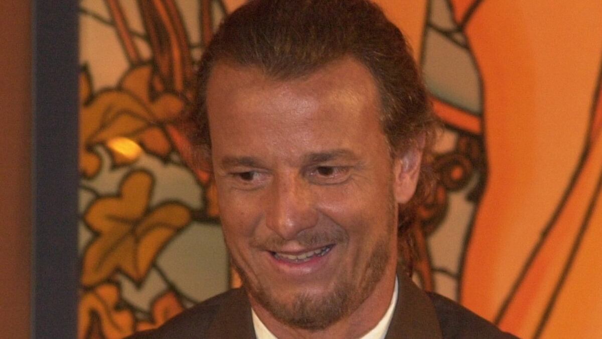 Marcello Novaes fica pelado na novela "Chocolate com Pimenta"