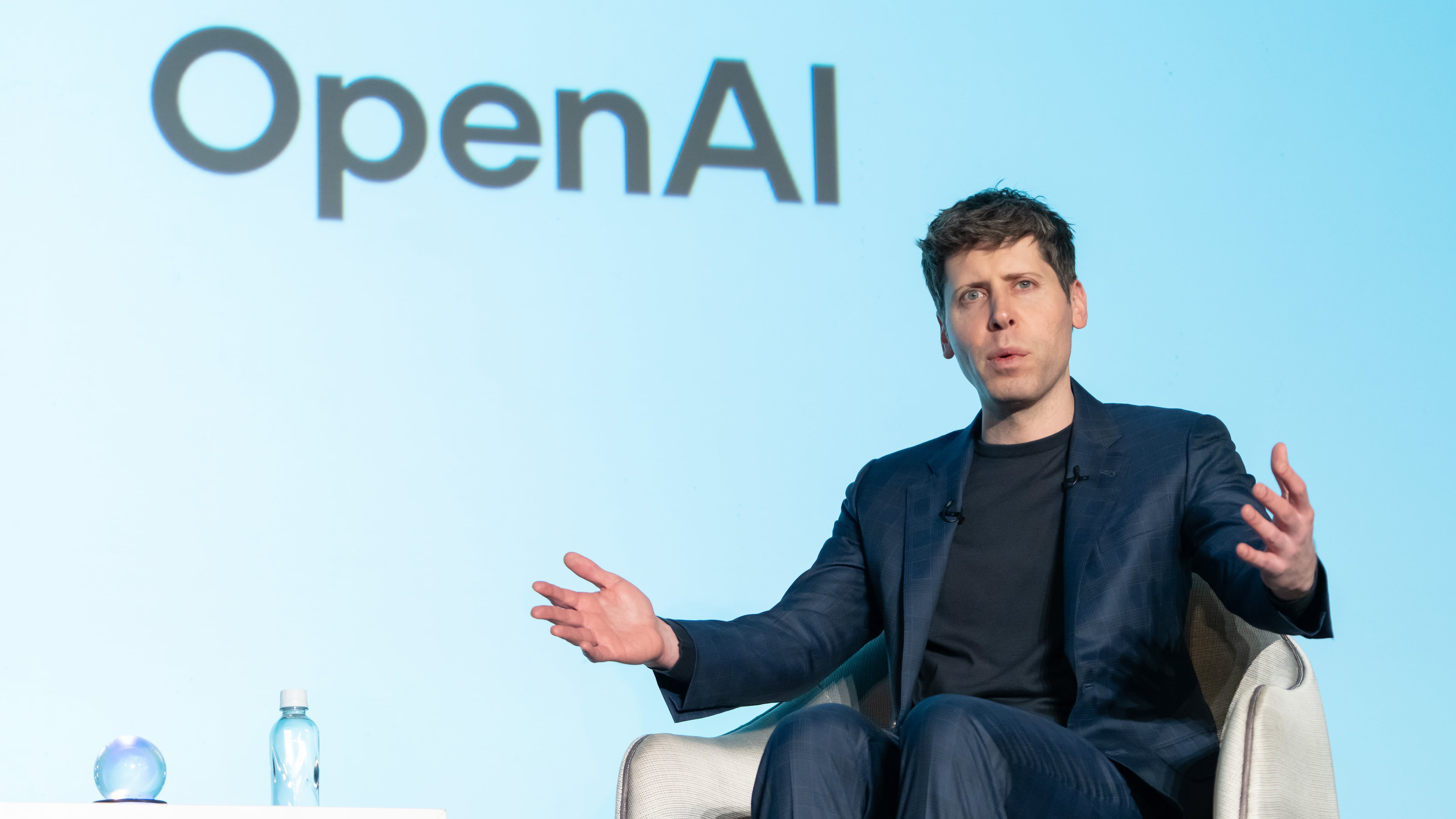 Sam Altman, CEO de OpenAI, respondió a Elon Musk en X (antes Twitter): “No, gracias, pero te compramos Twitter por 9.740 millones de dólares si quieres”. / Getty Images