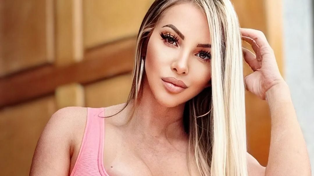 Modelo e Miss Grêmio Paty Blond