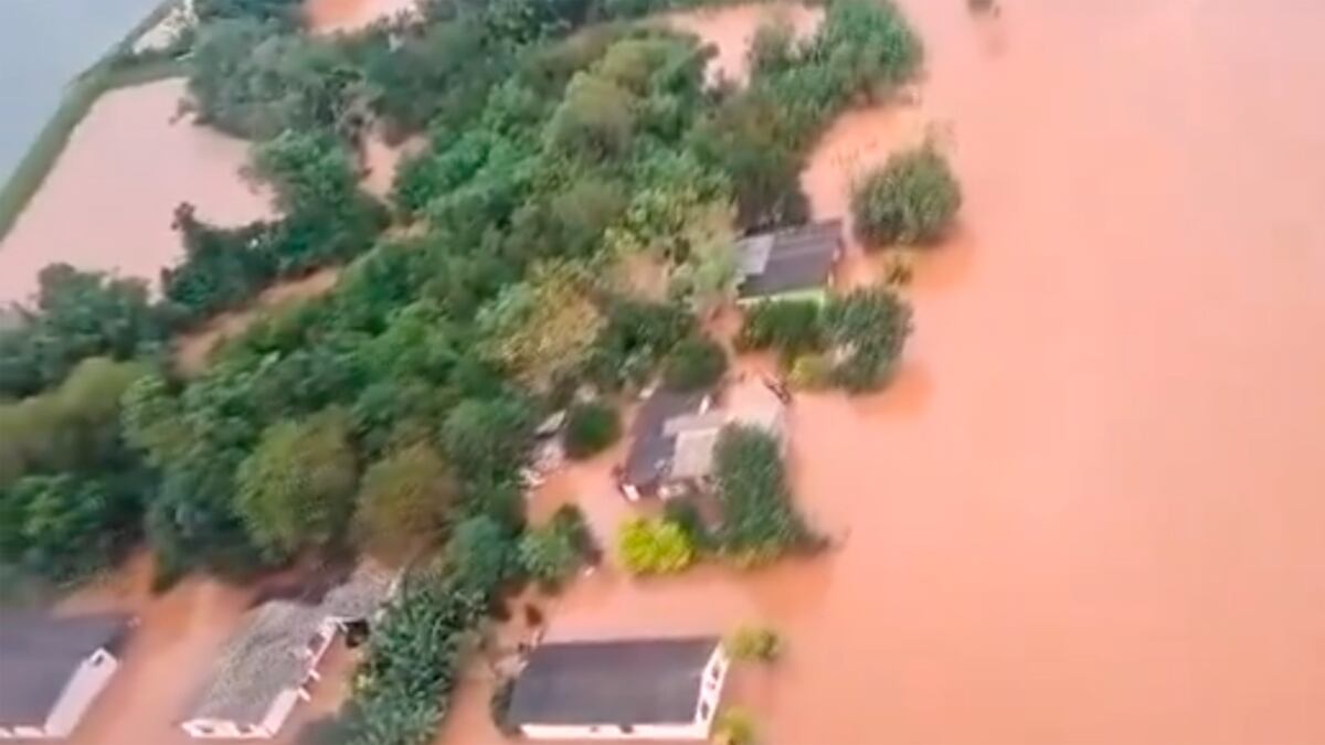 Vista aérea de regiões afetadas pelas chuvas