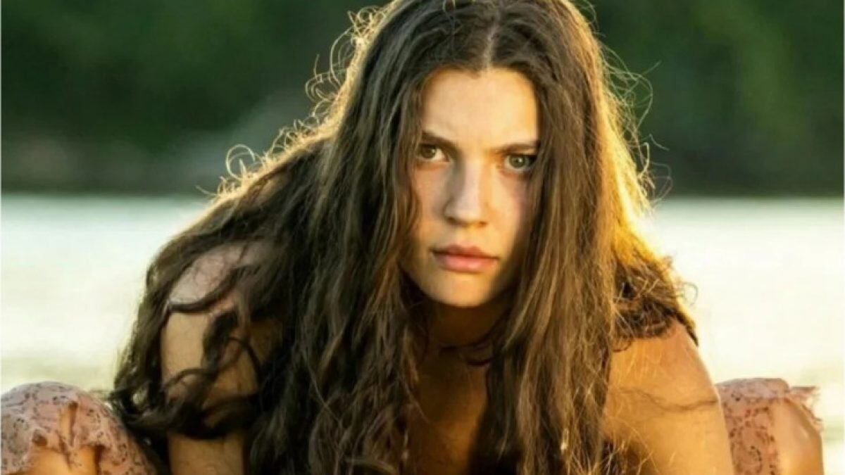 No remake de Pantanal, Juma (Alanis Guillen) vira refém de Solano (Rafa Sieg)