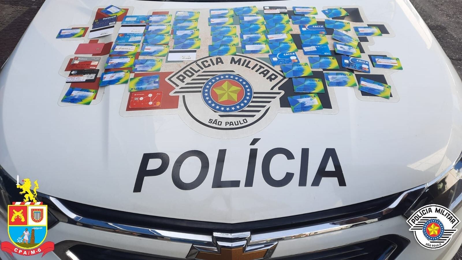 Dois homens são flagrados com mais de 60 cartões