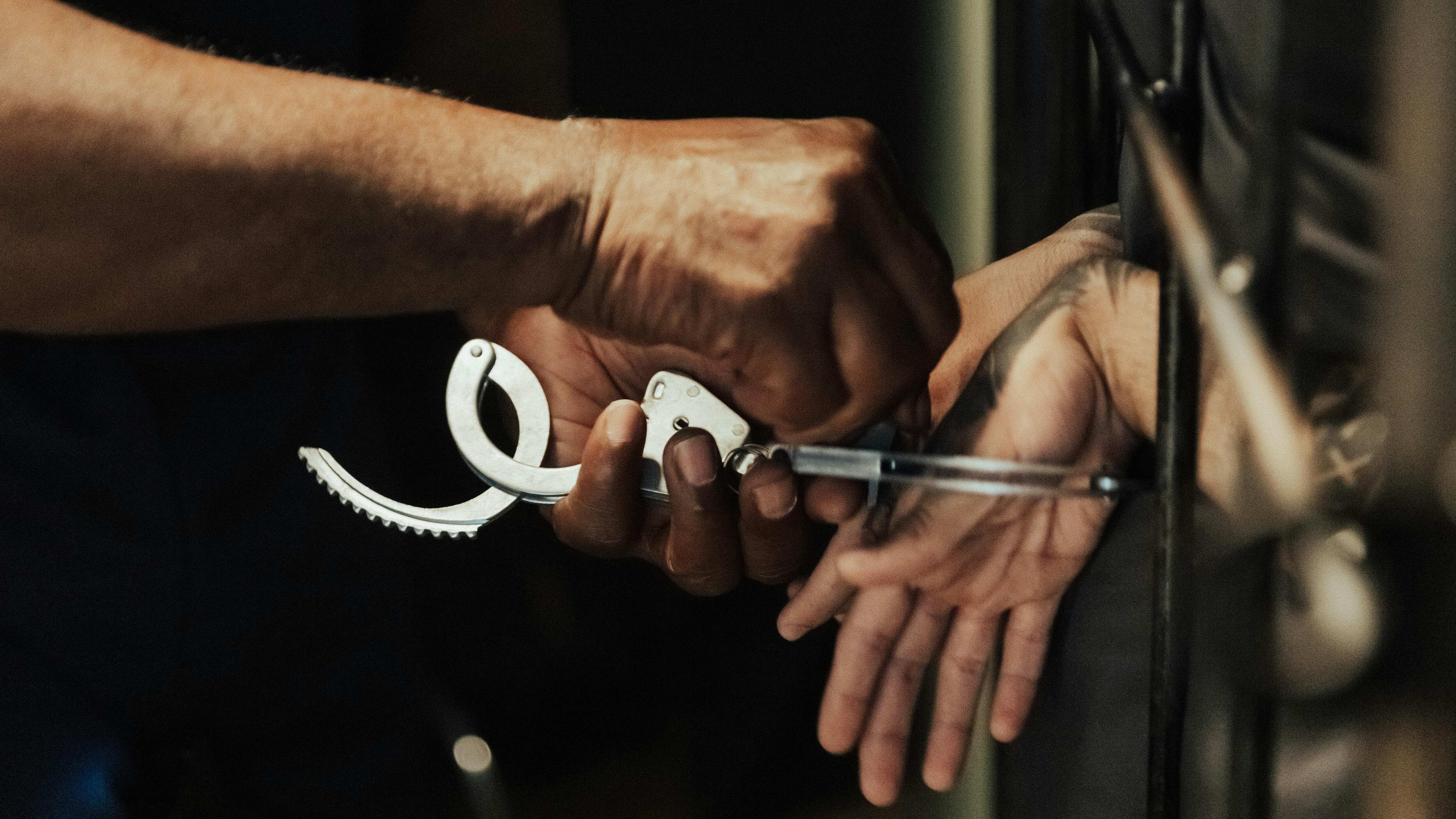 Homem é preso em flagrante suspeito de manter mulher e quatro crianças em cárcere privado no interior de SP