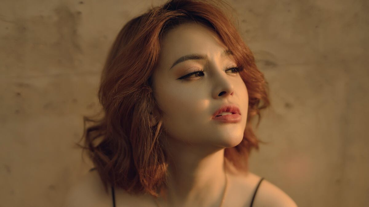 El corte de pelo ‘fluffy’ nos trae de vuelta a uno de los peinados noventeros más bonitos y elegantes.