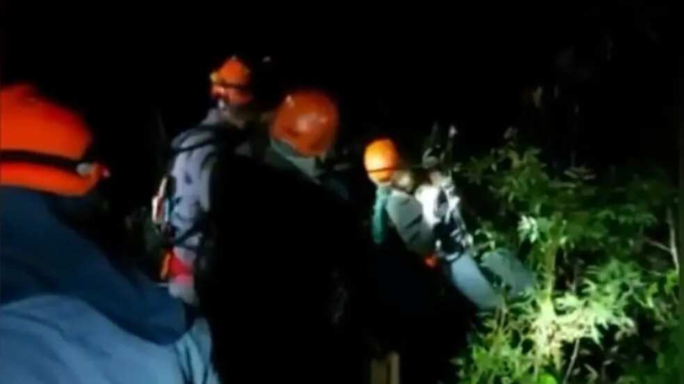 Bombeiros buscam dois desaparecidos na Cachoeira da Usina