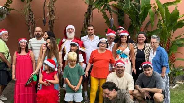 Tatá Werneck celebra Natal antecipado em homenagem à avó e emociona seguidores