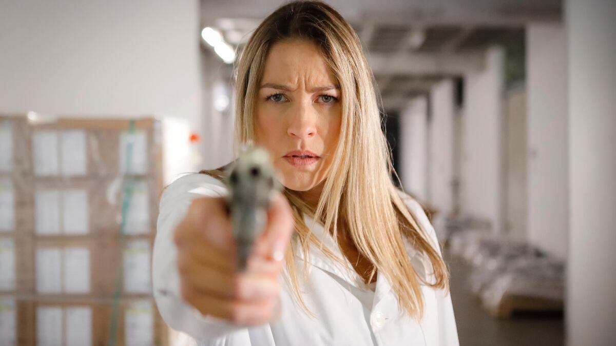 Luana Piovani vive vilã na novela portuguesa Sangue Oculto