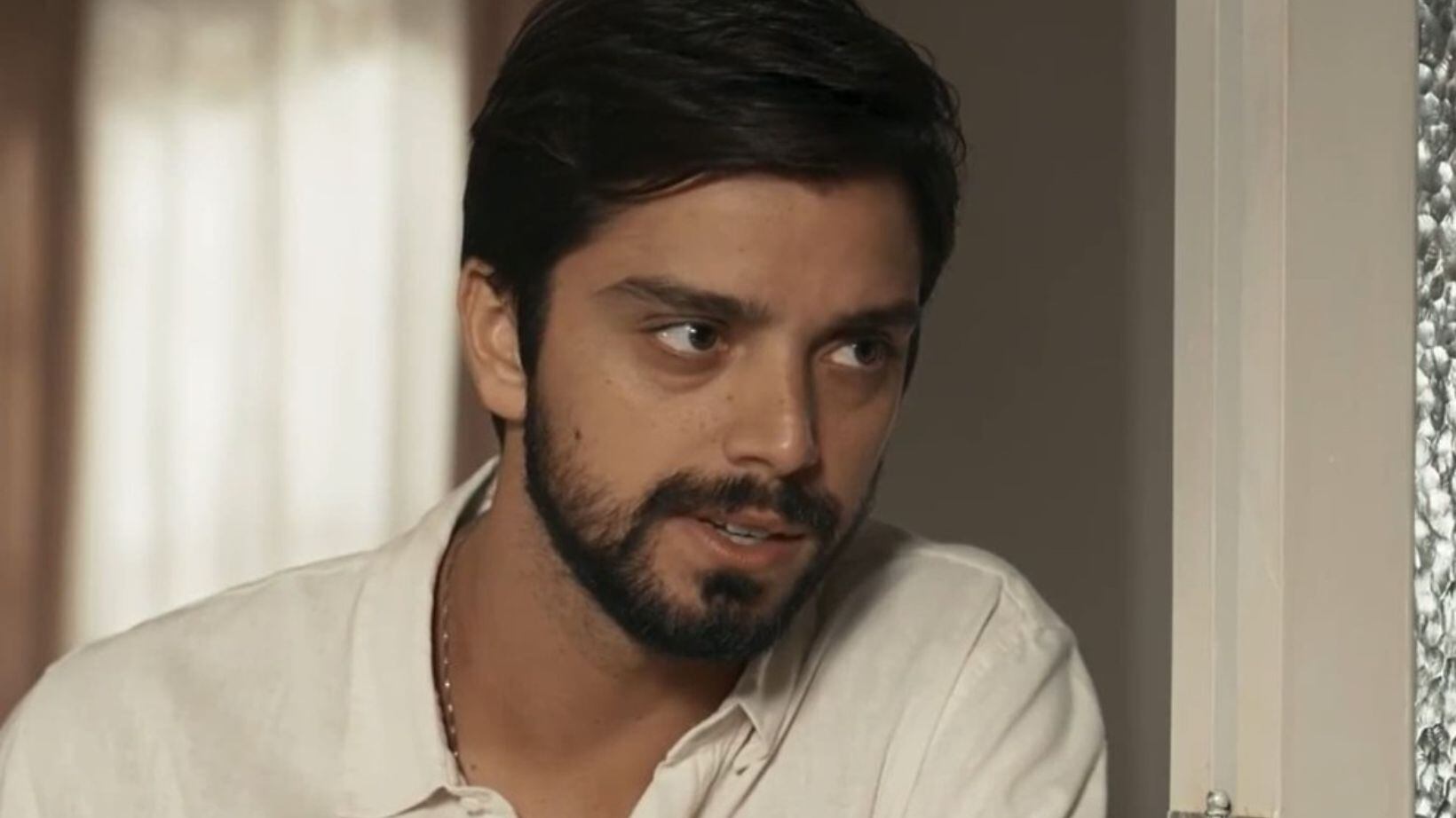 Após a morte de Venâmcio, Rodrigo simas deixa Renascer e encara desafio no teatro