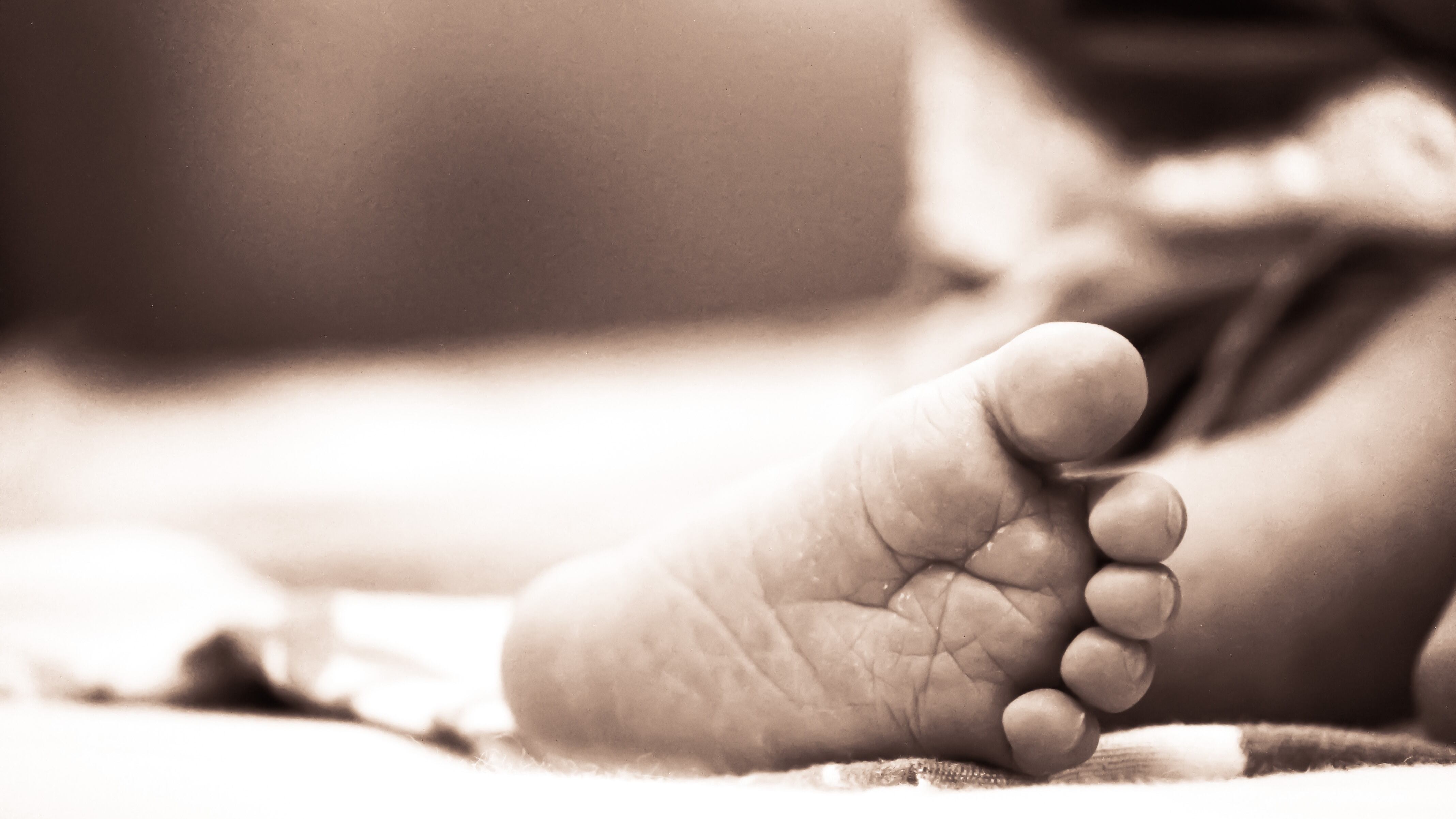 Bebê é abonado em hospital na Itália com bilhete emocionante