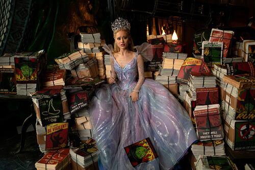 Ariana Grande se despede de Glinda com uma mensagem emocionante para os fãs de Wicked