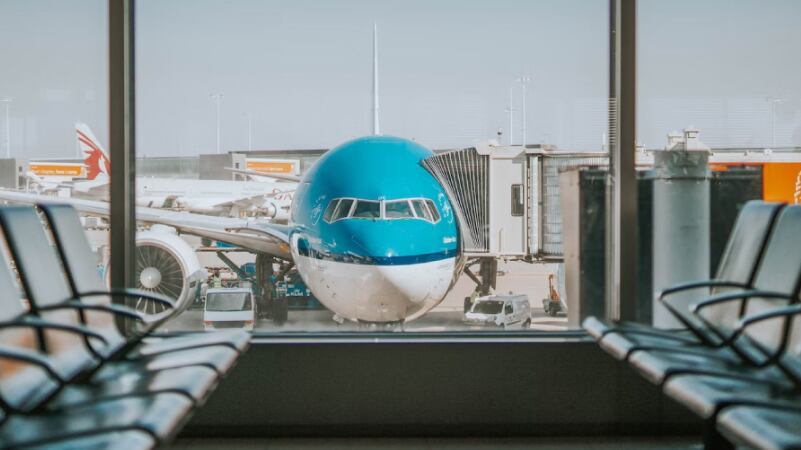 Passageira surpreende agentes ao carregar itens proibidos em bagagem de mão