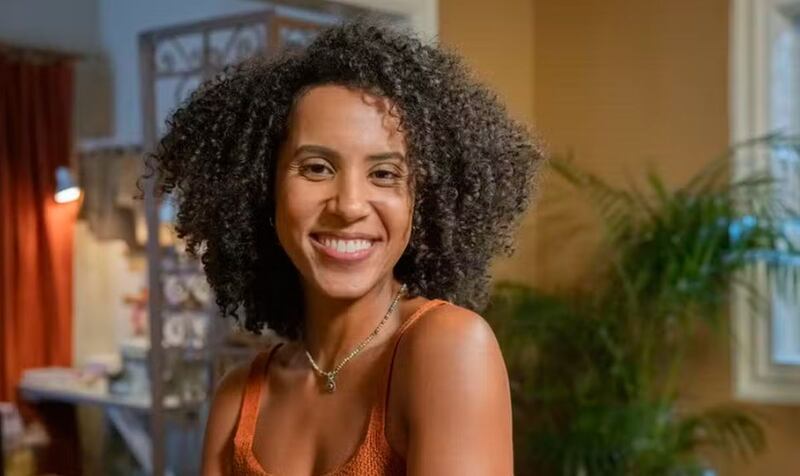 Ramille publica a primeira foto como Fernanda, sua personagem no remake de Vale Tudo, novela original de 1988
