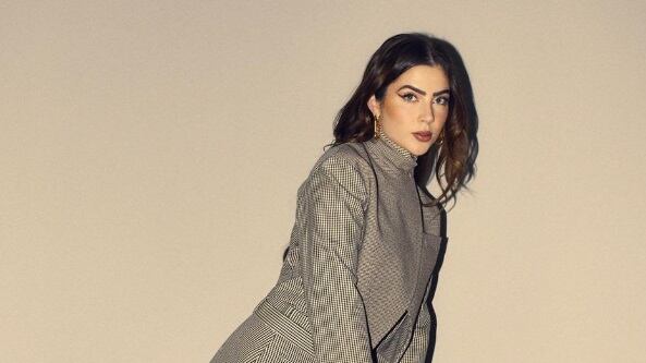 Jade Picon interpreta Chiara na novela Travessia