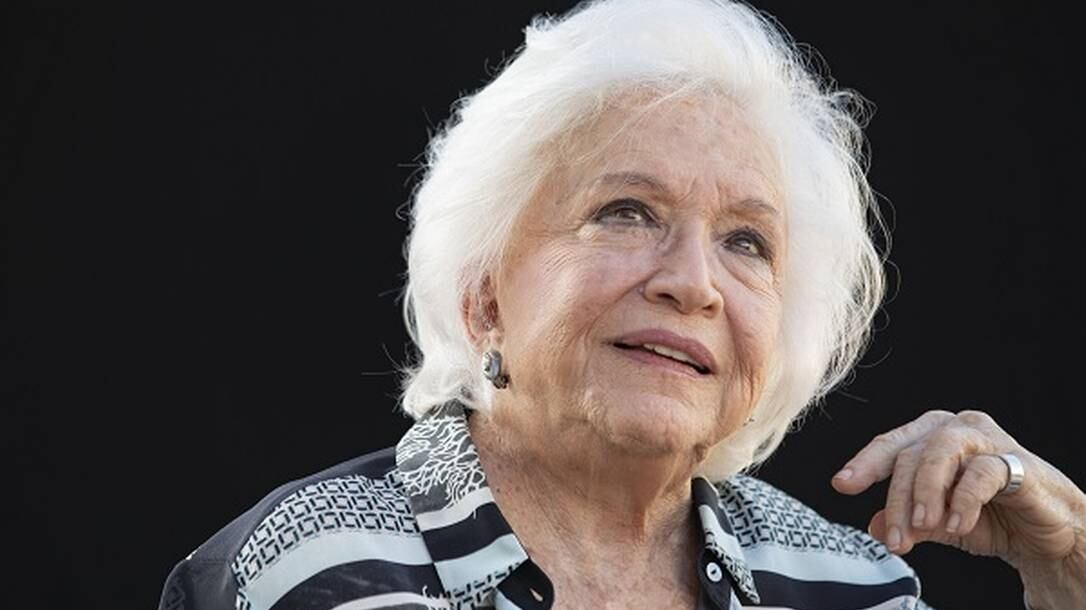 Com Covid, Nathalia Timberg cancela peça em São Paulo