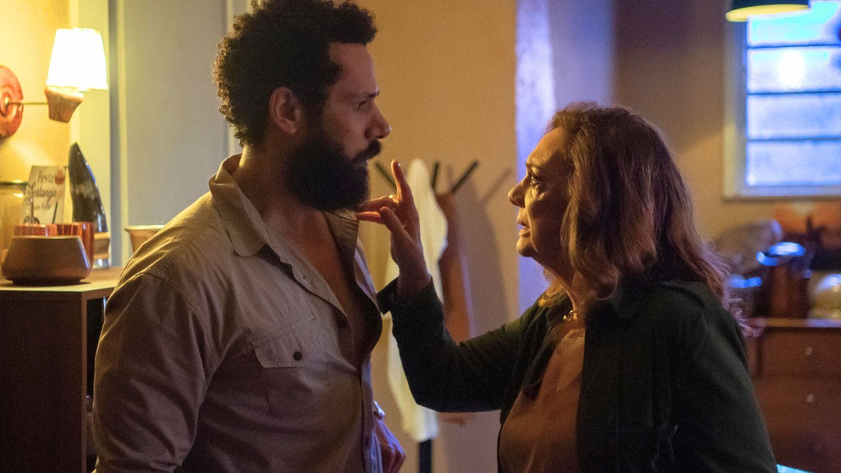 Terra e Paixão: Agatha e Ramiro em cena polêmica da novela da Globo