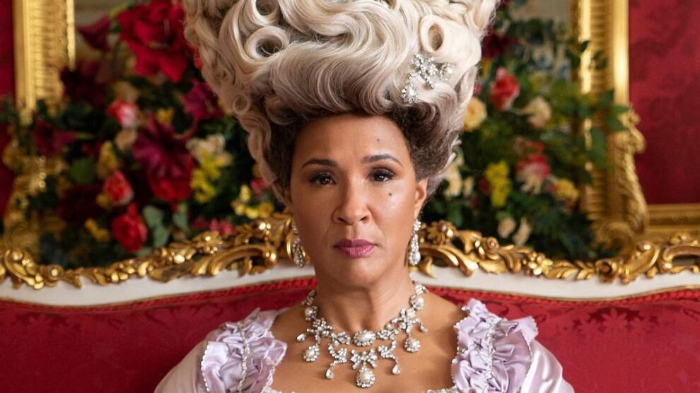 A série spin-off seguirá a rainha Charlotte quando ela se casa com o rei George, com sua história de amor provocando uma grande mudança na sociedade.