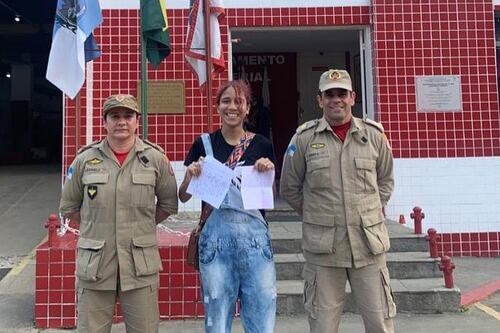 Bombeiros de Petrópolis recebem cartas de agradecimento de estudantes