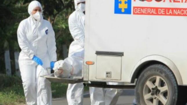 Proceso de levantamiento del cuerpo por la Fiscalía General de la Nación