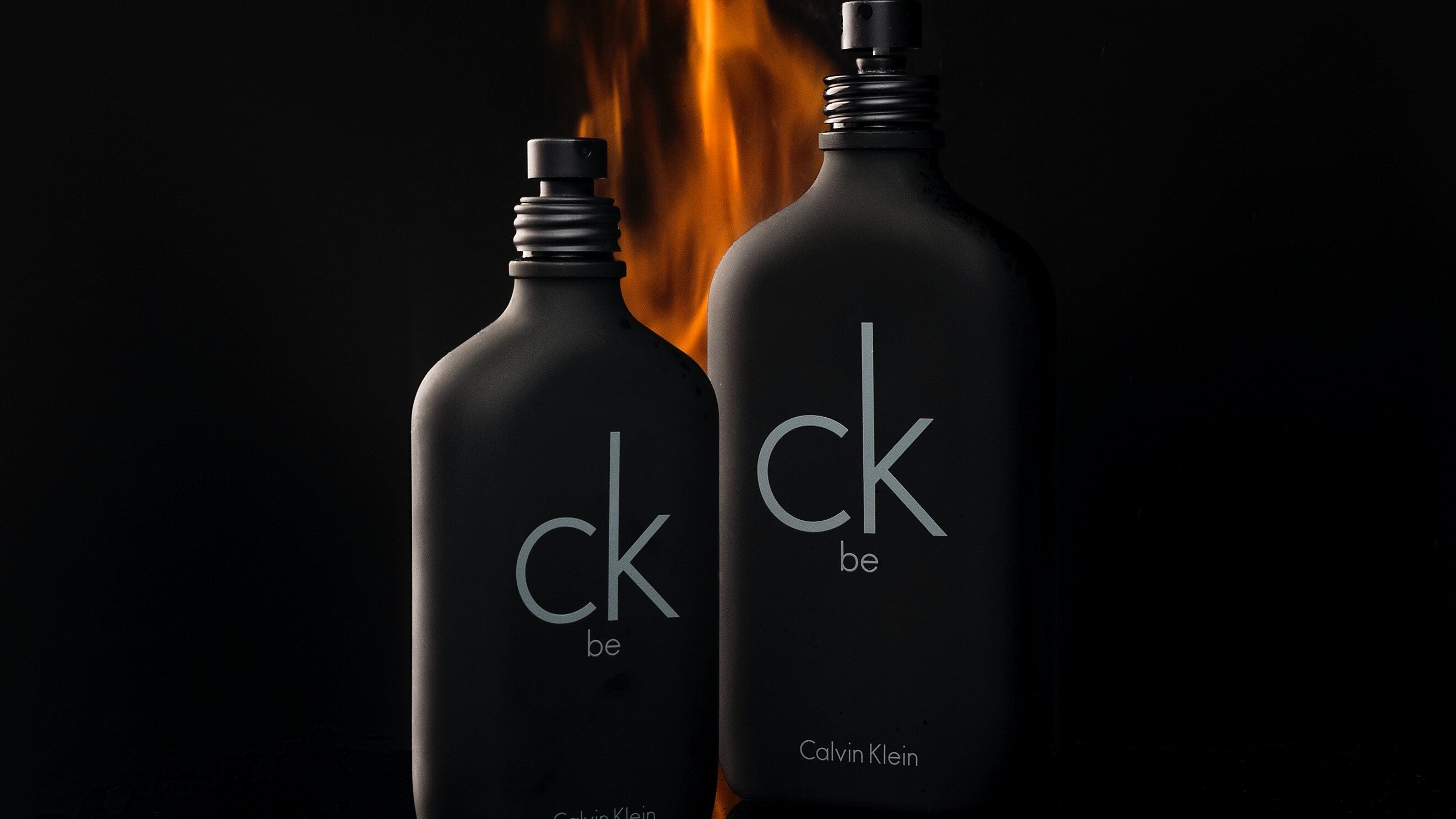 Frasco de perfume CK Be