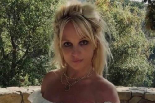 Britney Spears desmente o rumor de que brigou com seu namorado em um hotel e expõe o culpado