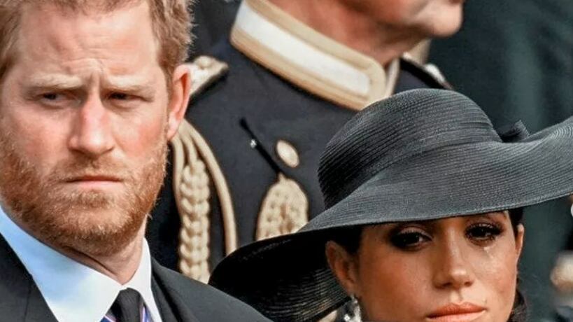 Príncipe Harry e Meghan Markle durante funeral da rainha Elizabeth II
Foto: @meghandharry