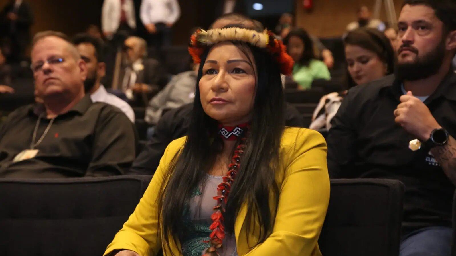 Deputada que teve mandato cassado por utilizar dinheiro público para realizar harmonização facial já foi atriz