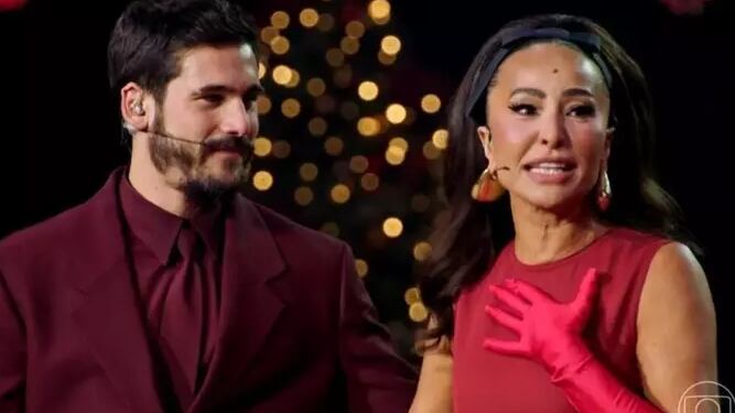 Casal Sabrina e Nicolas encanta público com performance romântica no The Masked Singer