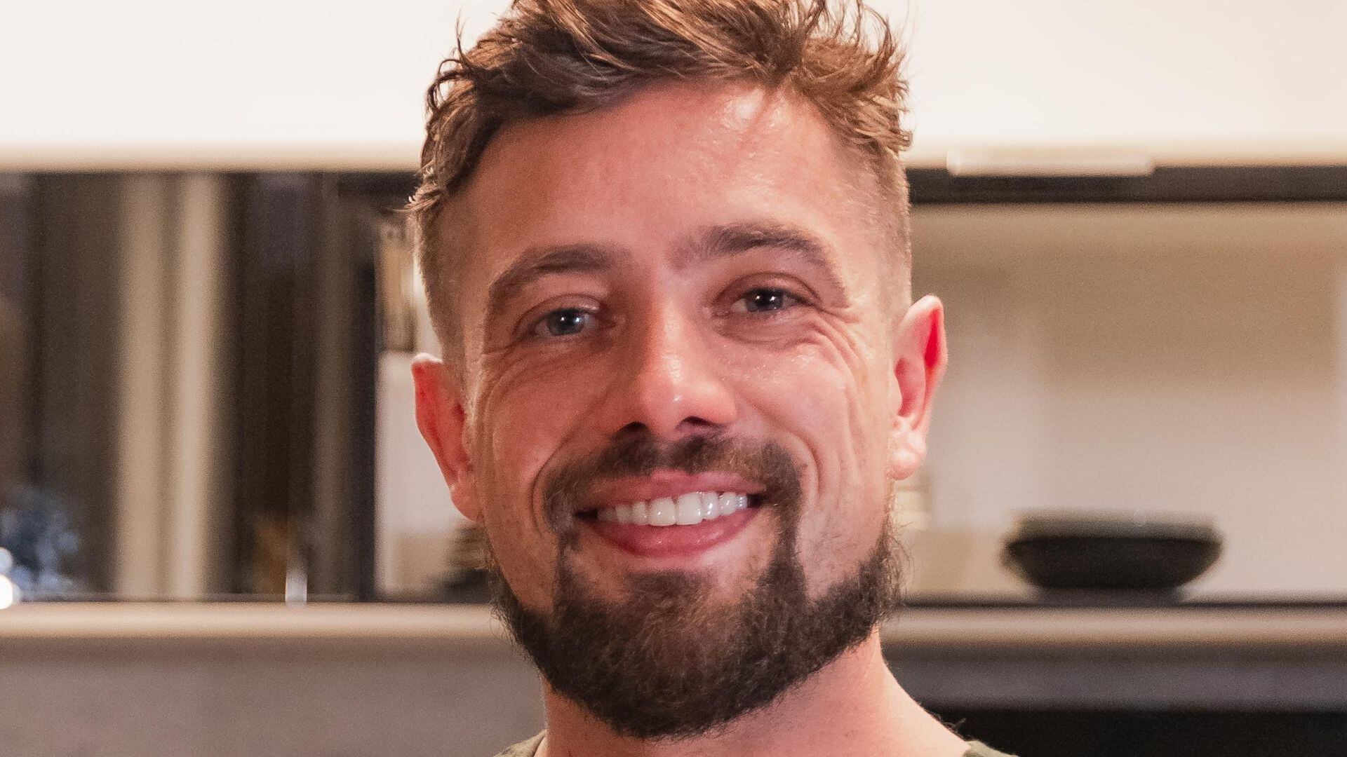 O ator Rafael Cardoso é pai de Aurora, Valentim e Helena