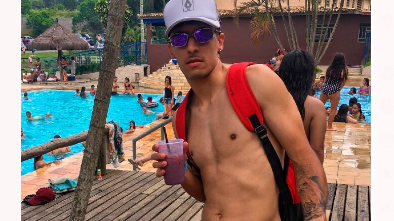 youtuber Carlos Henrique Medeiros