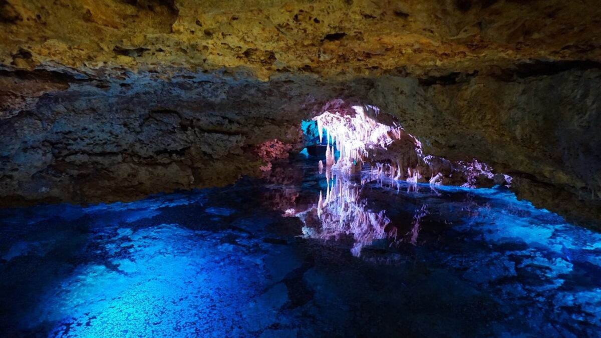 Agua en cavernas - Pixabay