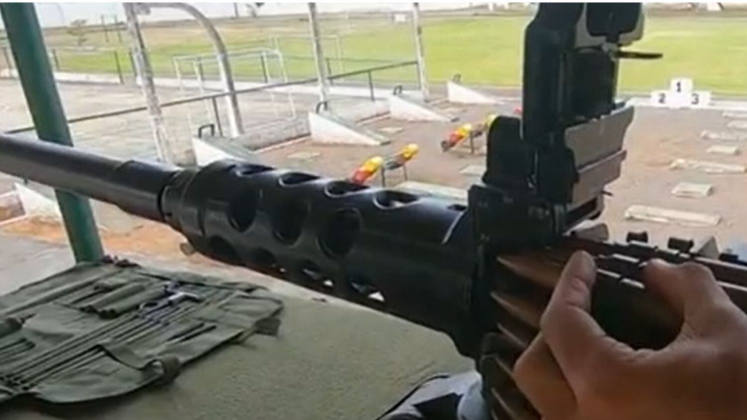 480 militares estão retidos no local