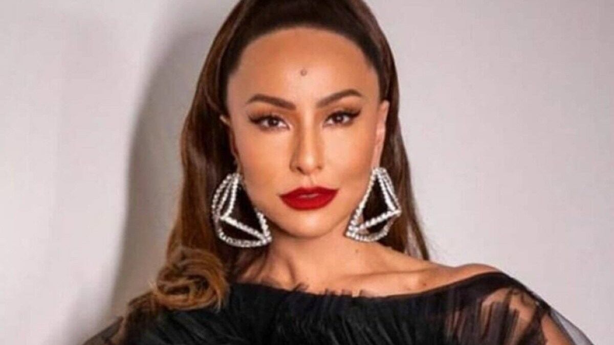 Solteira, Sabrina Sato volta a encontrar com ex