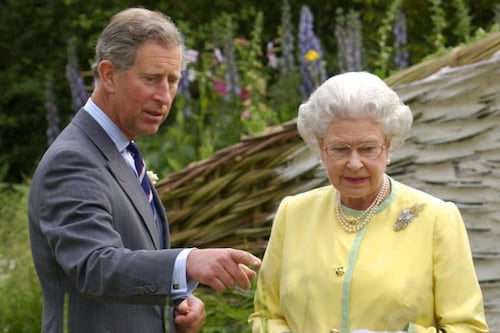 Príncipe Charles deve pagar dívida do irmão após acusação de abuso sexual