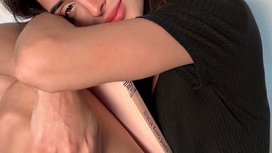 Leticia Almeida é mãe de duas filhas e diz que próximo relacionamento terá castidade