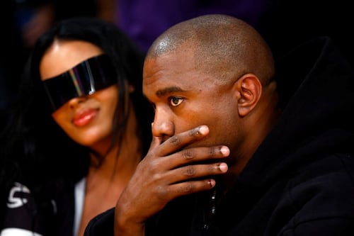 Kanye West processado novamente por ex-funcionários: é acusado de estar envolvido em escândalos sexuais