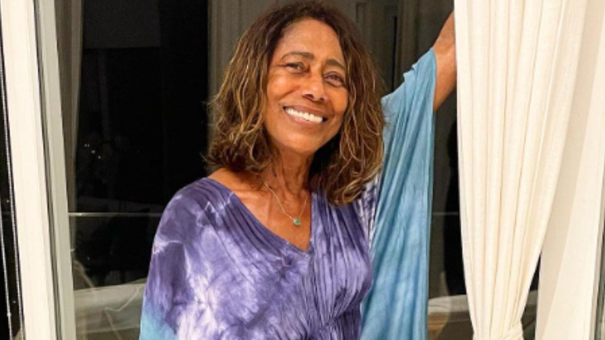 Famosos e anônimos prestam homenagem a Glória Maria nas redes sociais