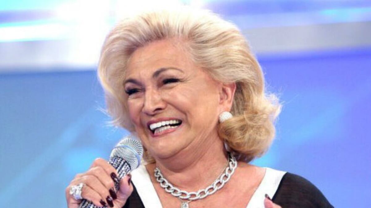 Hebe Camargo curtia suas férias em mansão de luxo, localizada no litoral de São Paulo