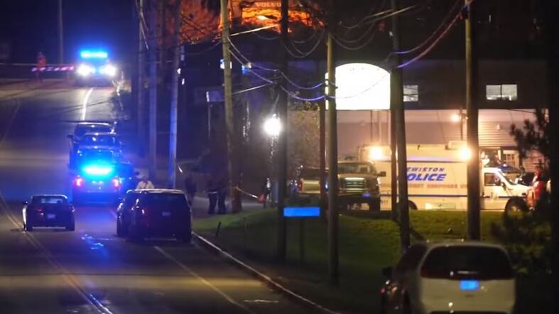 Atirador de 40 anos suspeito de matar 18 pessoas foi encontrado morto