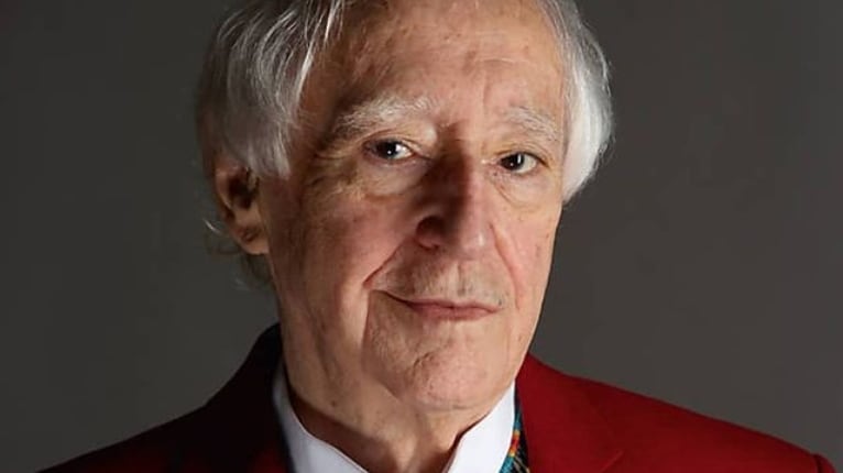 Ele segue internado em estado grave