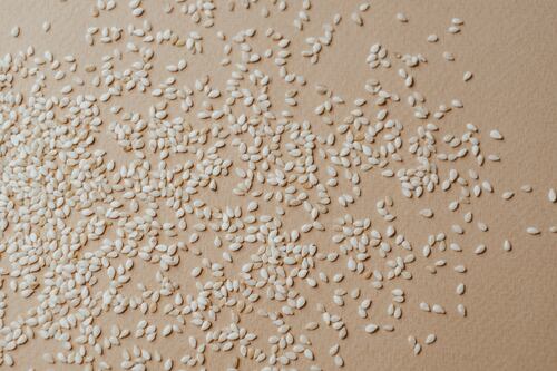 Suco natural de gergelim e mais dois ingredientes para dormir melhor