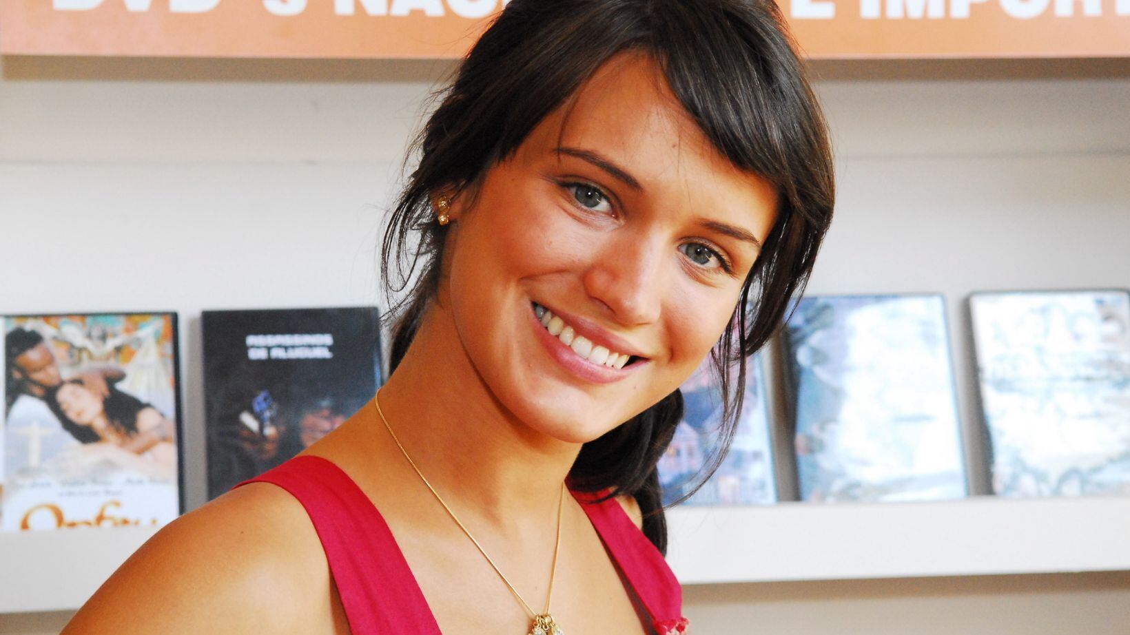 Bianca Bin pode acertar contrato com a Globo para continuação da novela Êta Mundo Bom!