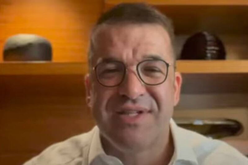 Ele é considerado foragido