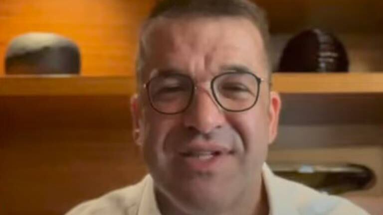 Ele é considerado foragido