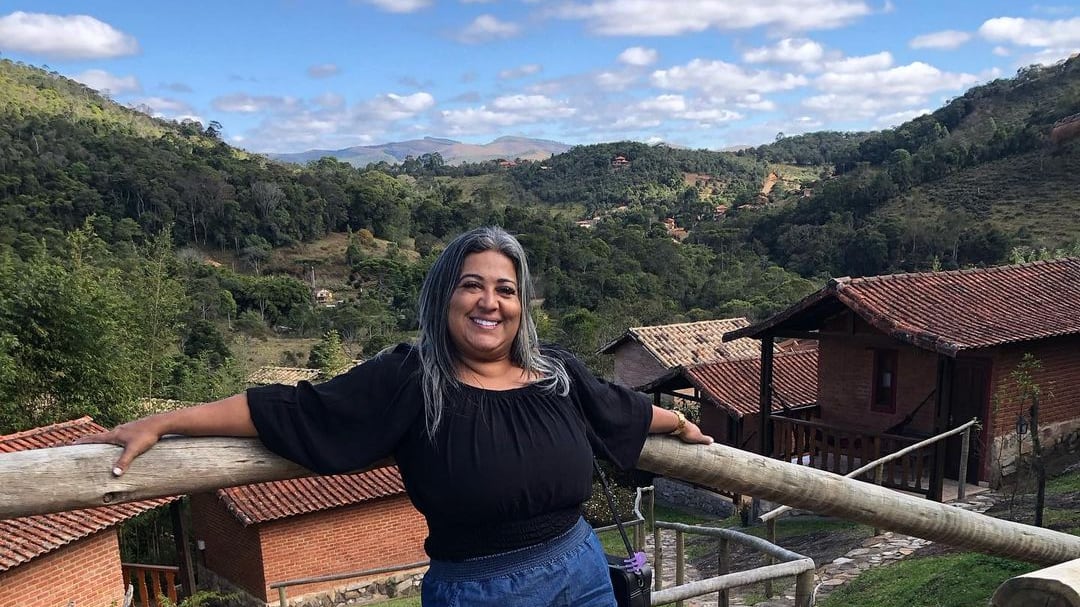 Cida tem 40 anos e trabalha atualmente com redes sociais