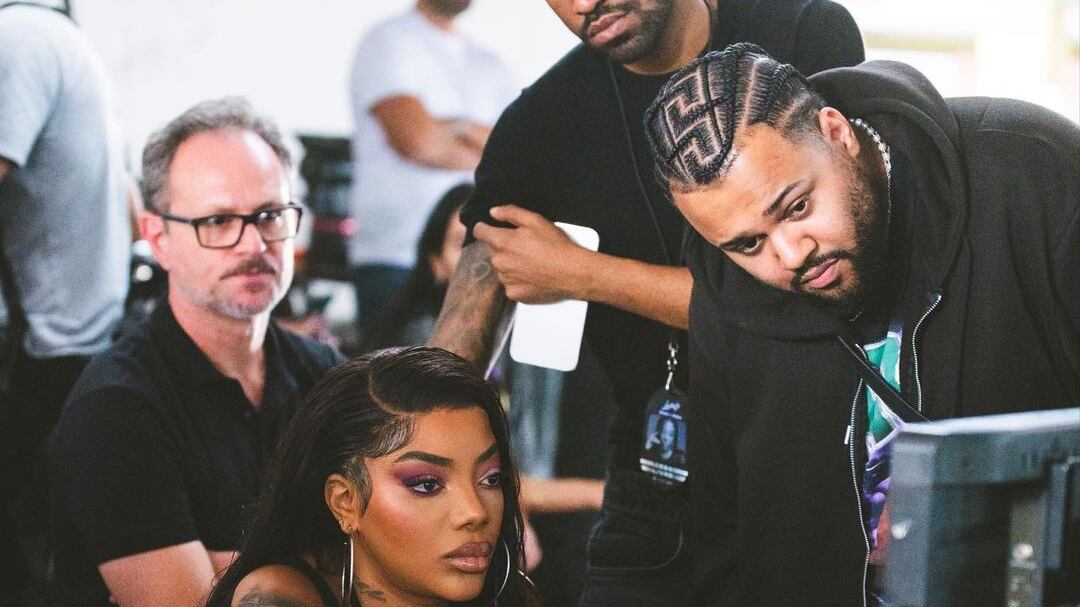 Assessor de Ludmilla pede demissão em meio à polêmica com Anitta