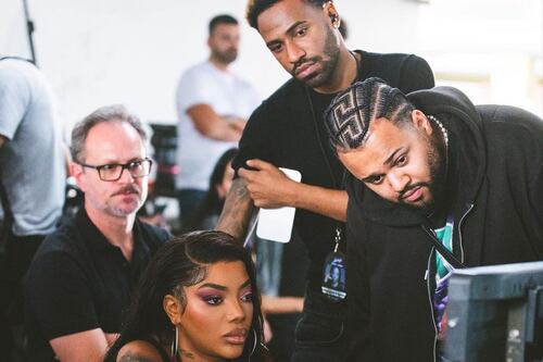 Após curtida polêmica em crítica à Anitta, assessor deixa equipe de Ludmilla