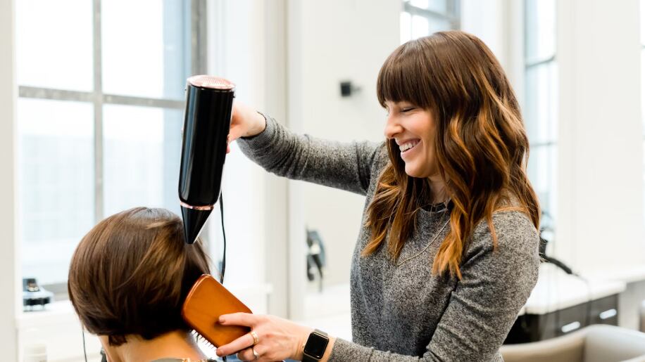 Instituto Embelleze oferece 8 mil bolsas gratuitas para cursos express